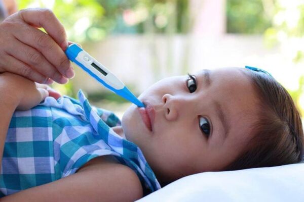 CÁC CÁCH ĐO THÂN NHIỆT CHO BÉ Ở CÁC VỊ TRÍ KHÁC NHAU TRÊN CƠ THỂ