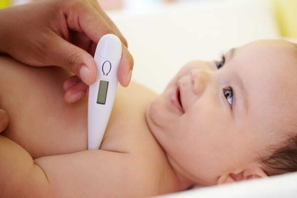 CÁC CÁCH ĐO THÂN NHIỆT CHO BÉ Ở CÁC VỊ TRÍ KHÁC NHAU TRÊN CƠ THỂ