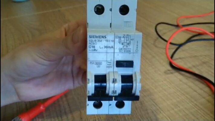 Dòng rò điển hình cho các lớp thiết bị