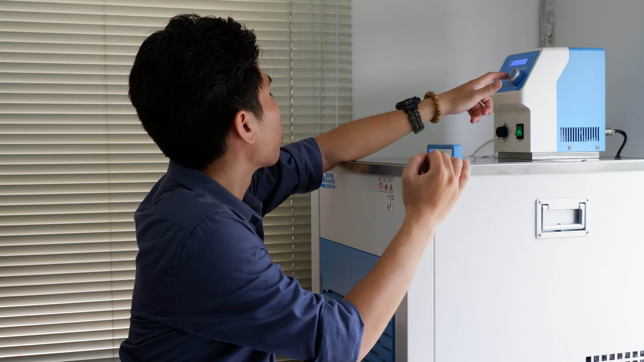 Lưu ý trong việc sử dụng và bảo trì bể điều nhiệt