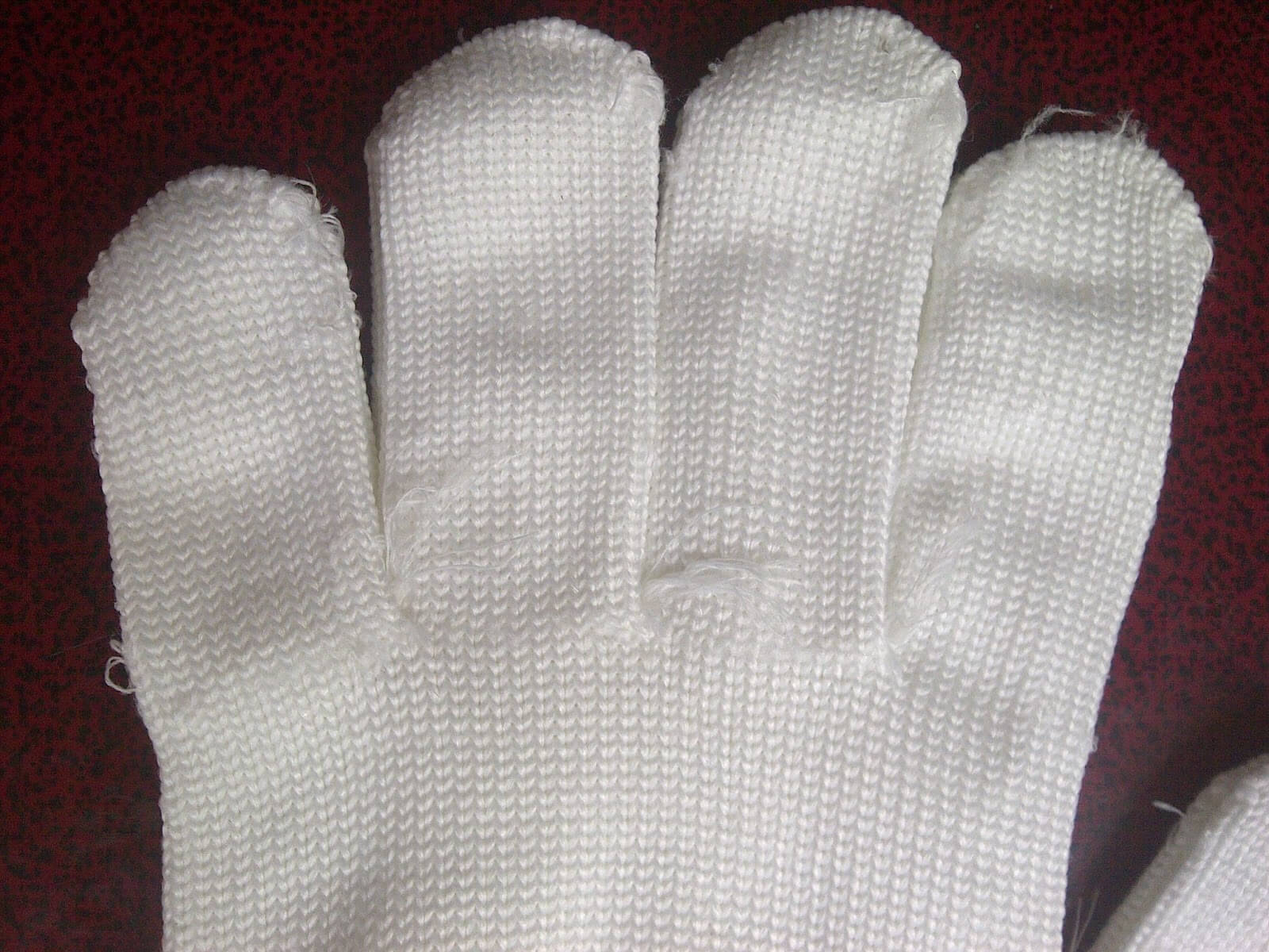 Một số tính năng của găng tay sợi