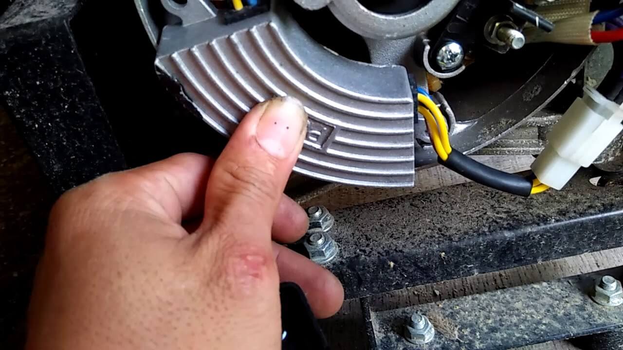 Những nguyên nhân và cách khắc phục mà bạn cần biết khi máy phát điện không đủ điện áp