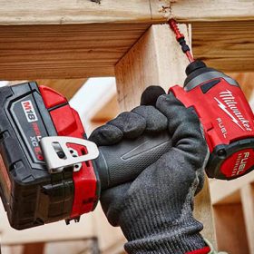 Máy khoan pin Milwaukee M18
