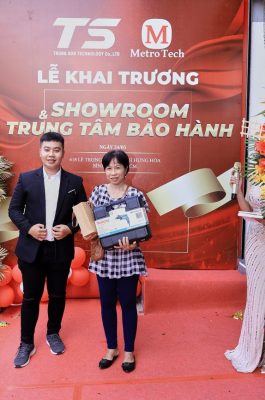Trao thưởng giải nhì - 1 Máy Khoan Búa(13Mm)(26 Cái Phụ Kiện) trị giá 1,608,000